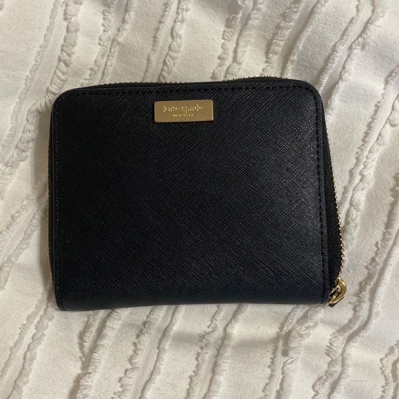 Kate Spade Wallet - Picture 1 of 3